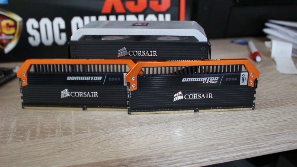 Corsair Dominator Platinum 16GB DDR4 Orange Edition Review.00_01_20_01.Still003
