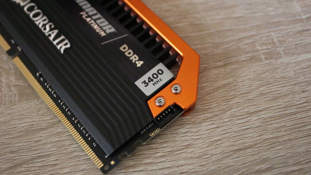 Corsair Dominator Platinum 16GB DDR4 Orange Edition Review.00_01_47_16.Still005