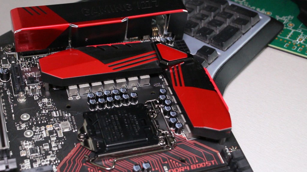 MSI Z170A Gaming M7 Motherboard Review.00_01_50_16.Still007